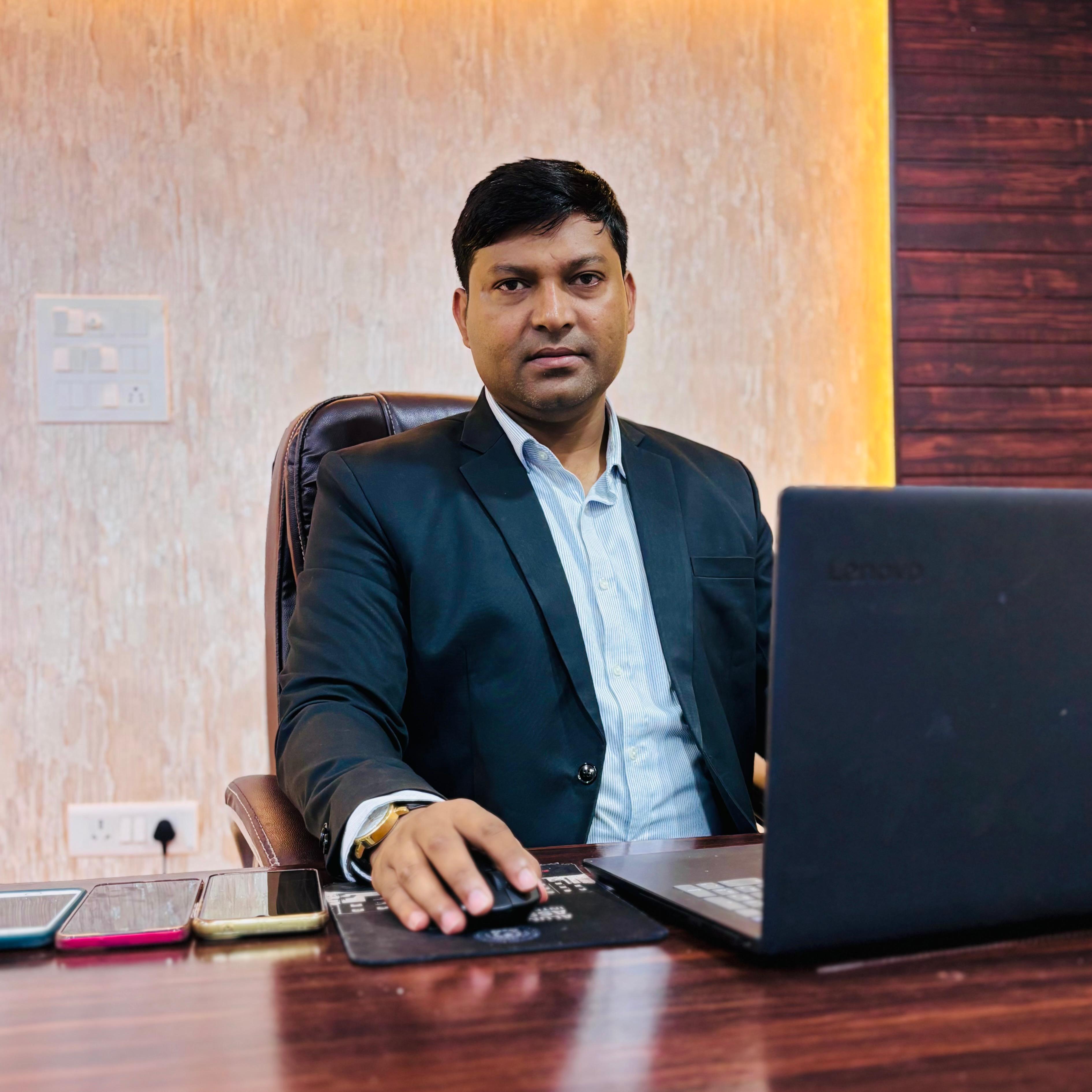 Dr. Irfan Khan, Chief Executive Officer at Sipher Web Academy